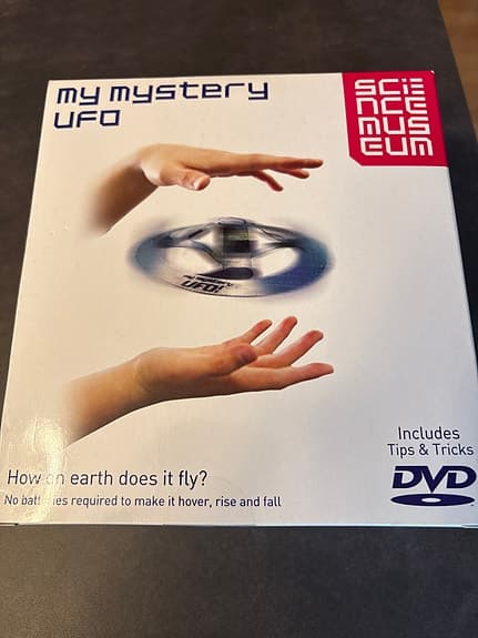 Science Museum My Mystery UFO leksak med DVD