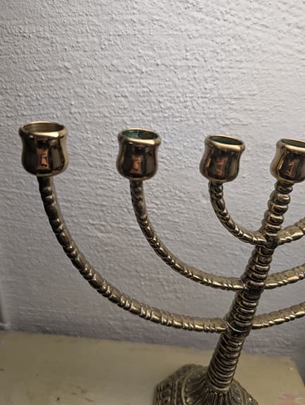 Menora Sjuarmad ljusstake i malm - Klassisk modell | 31 cm hög