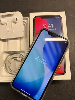 Säljer en välvårdad iPhone 11 Pro i mycket gott skick, men fel i laddkontakten.