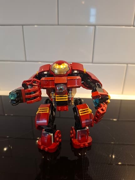 Lego Marvel Hulkbuster 76013