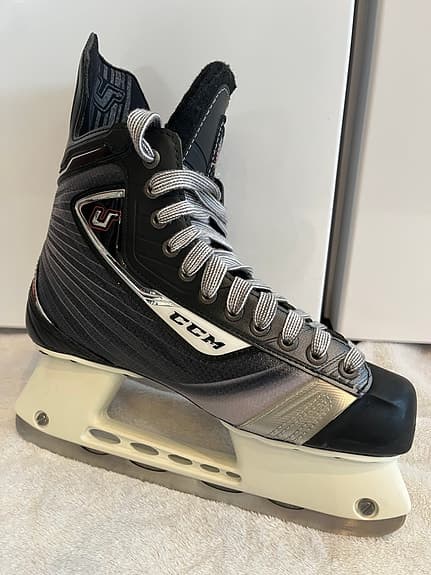 FYNDA Skridskor 42,5 CCM i mkt fint skick