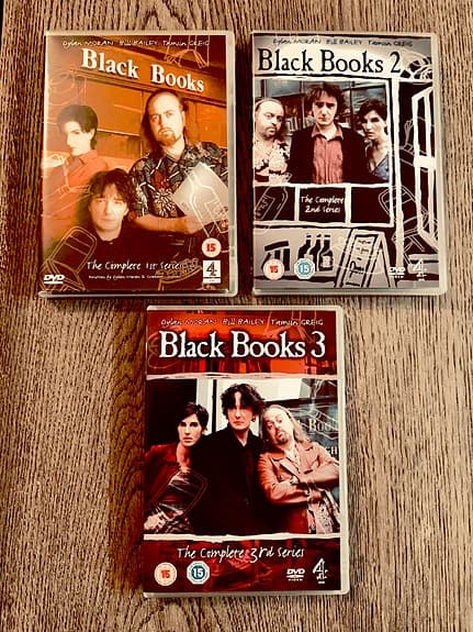 DYLAN MORAN m.fl., "Black Books" säsong 1–3