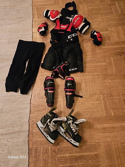 Hockeyutrustning barn 7-9år