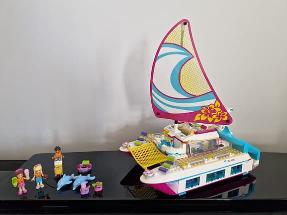 Lego Friends 41317 Katamaran med minifigurer och delfiner
