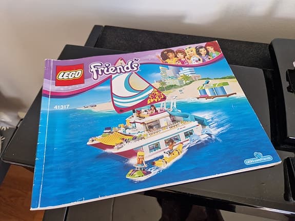 Lego Friends 41317 Katamaran med minifigurer och delfiner