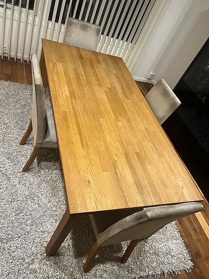 Matbord och 4 stolar