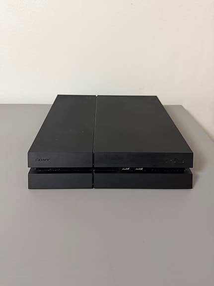 Sony Playstation 4 svart