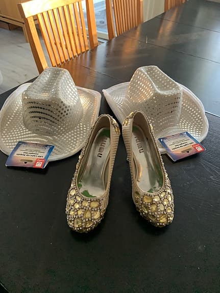 Strassbeklädda glittriga pumps 38