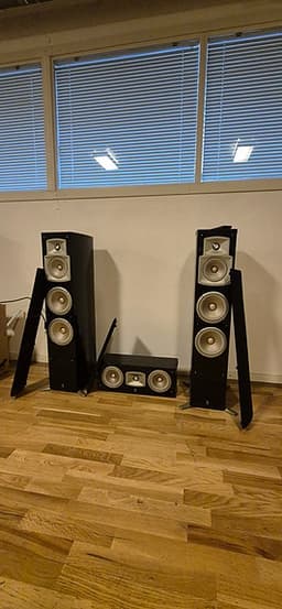 Yamaha NS-555 högtalarpaket golvhögtalare och center svart