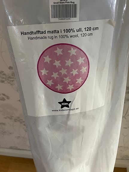 Rund rosa matta barnrum