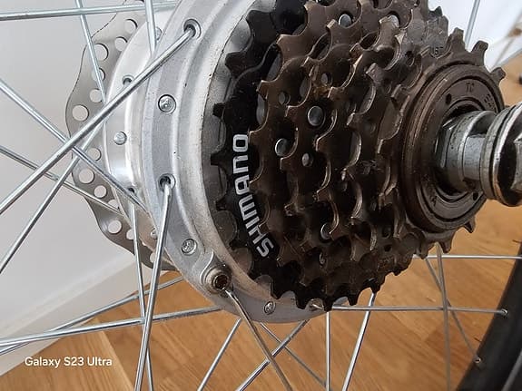 Shimano MF-TZ500-6 cykelhjul bakhjul med kassett och skivbroms