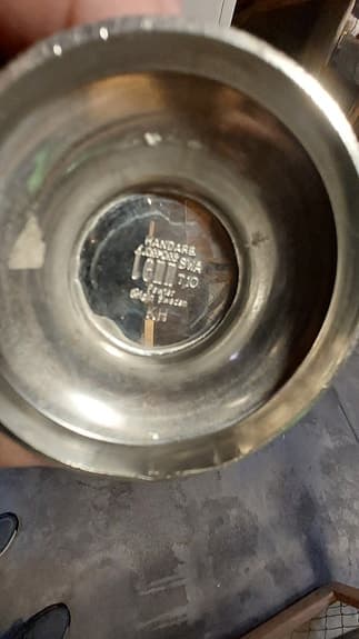 Spegel m påfågel och tenn-lykta