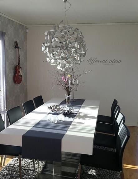 Matsalsbord 8 personer (ej stolar)