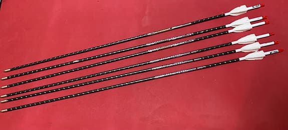 Easton Full Metal Jacket pilspetsar kolfiberpilar svart