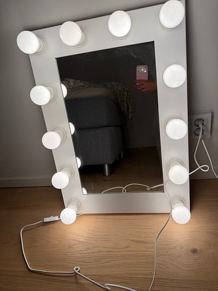 Mio Mira sminkspegel med belysning vit