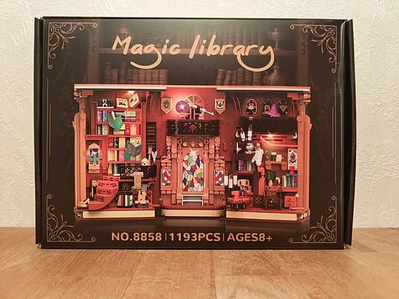 Magic Library Byggsats (med LED) - Ny & Oöppnad!