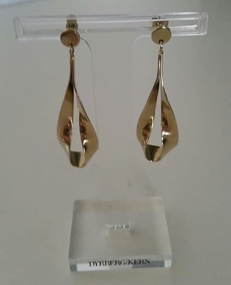 Öronhänge från Dyrberg och Kern