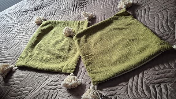 Mycket fina, helt nya kuddöverdrag från Noble House!