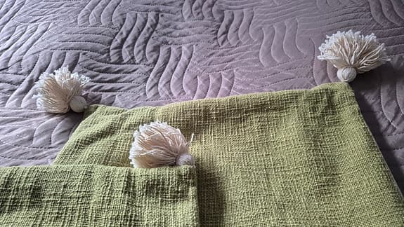 Mycket fina, helt nya kuddöverdrag från Noble House!