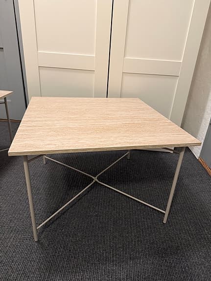 Fyra loungebord/soffbord