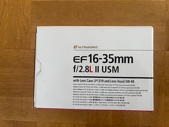 Canon EF25-105mm f/4L II USM, EF50mm f/1.4 USM objektiv, Speedlite 580EX blixt