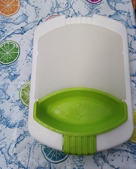 Skärbräda med skål