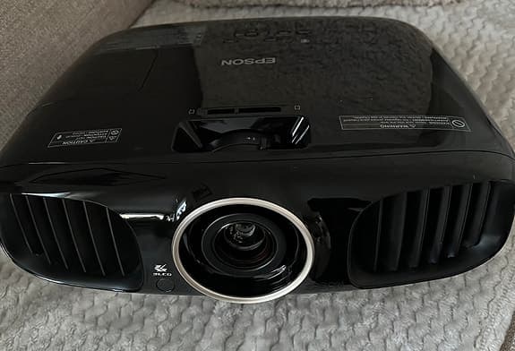Projektor och projektorduk paket