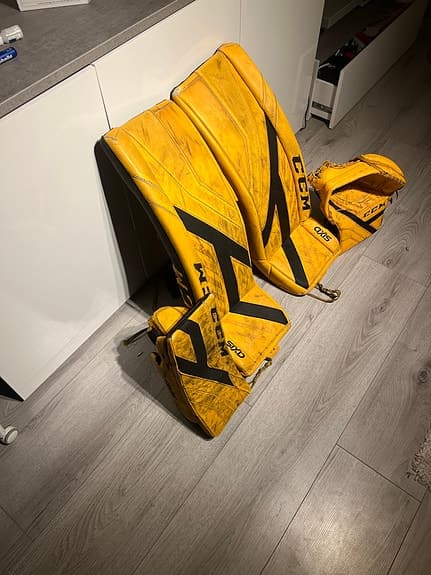 CCM Axis målvaktsutrustning gula