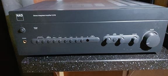Nad slutsteg c272 och Nad c 372 stereo även går att ha till bara slutsteg