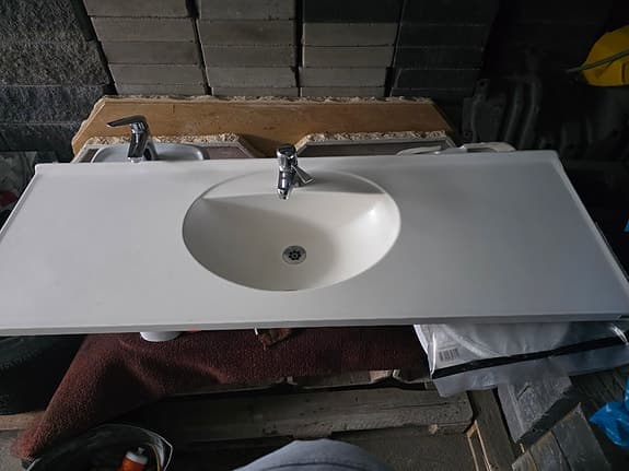 Tvättställ med bänkskiva 140 cm vit