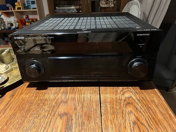 Yamaha RX-A2010 Aventage – 9.2 kanaler, 140W x9, 17 kg kvalitetsbygge