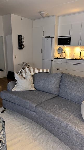 2-sits soffa från Mio – stilren, mycket skön & fint skick