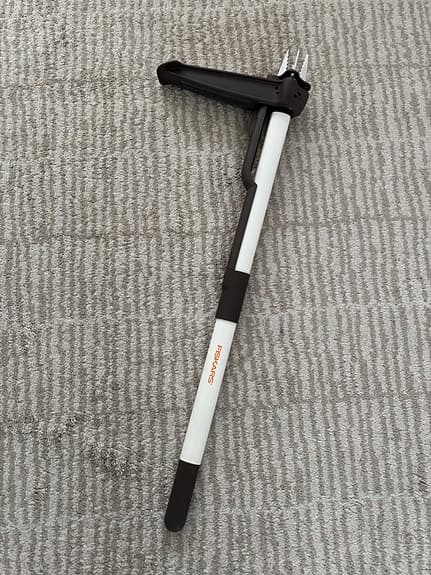 Fiskars Ogräsupptagare Light – Manuell ogräsborttagare – Mycket fint skick