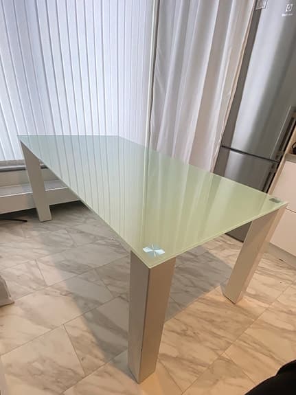 Matbord härdat glas