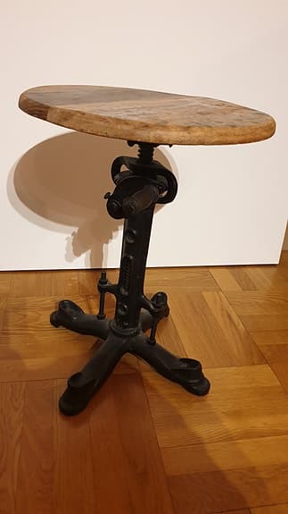 Antik pall i gjutjärn