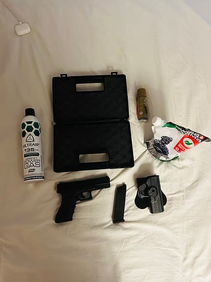 AIRSOFT Glock-replika (6 mm BB) – EJ riktig pistol – startkit ingår
