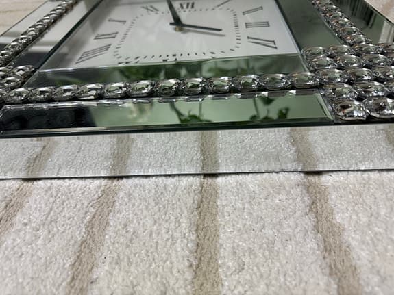 väggklocka kvadratisk glas silverfärgade dekorstenar