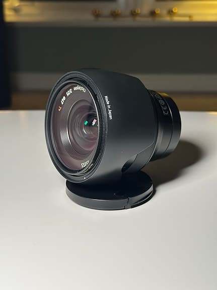 Zeiss Batis 25mm f/2 för Sony FE