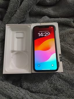 Apple iphone 11 black 64gb