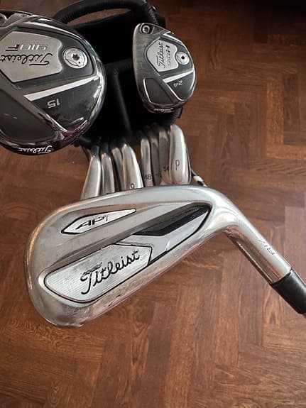 AP1 järnset med golfbag