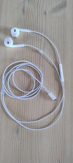 Apple headset med lightning-kontakt vit