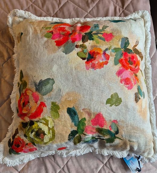 Helt nya prydnadskuddar från Designers Guild, Maison Casamance, Sanderson,