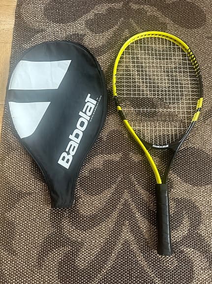 Babolat tennisracket med fodral.