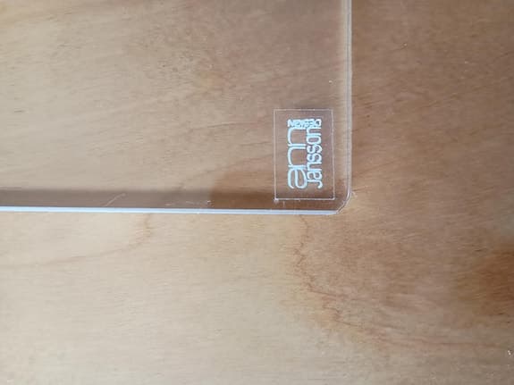 Vägg-ljusstake i spännande modern design. Signerad.