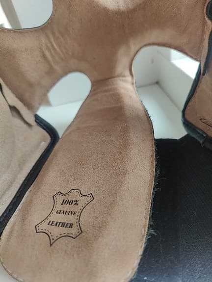 Barn boxningshjälm i äkta läder – stl. M – mycket fint skick