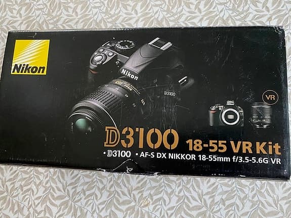Nikon D3100 dig. systemkamera m tre NIKKOR objektiv: 18-55, 18-200 och 80-200 mm