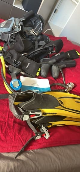 Oanvänd komplett dykutrustning