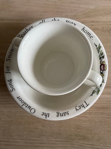 Disney barnservis med mugg och skål med motiv