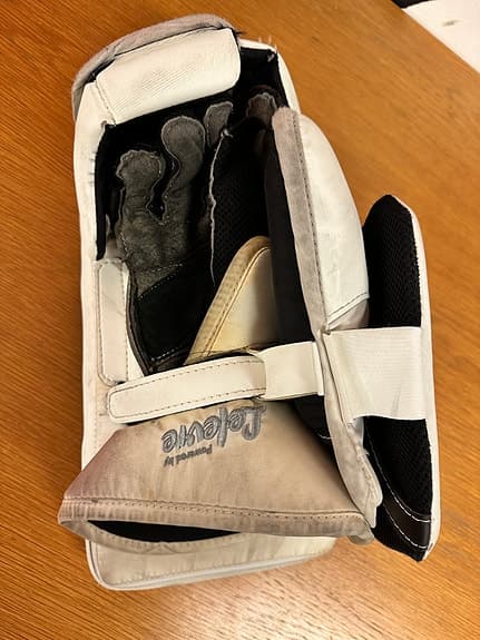 CCM stöt Premier 2 stl Sr höger