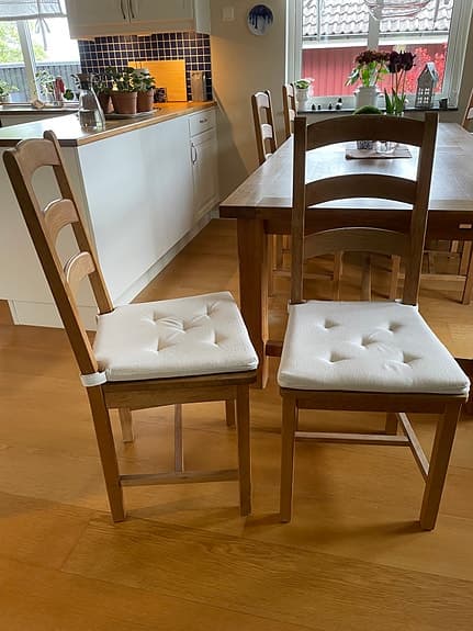 Matgrupp matbord och stolar trä rektangulär brun